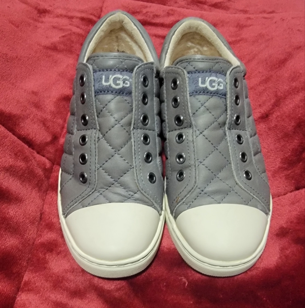 UGG slide on sneakers US size 5